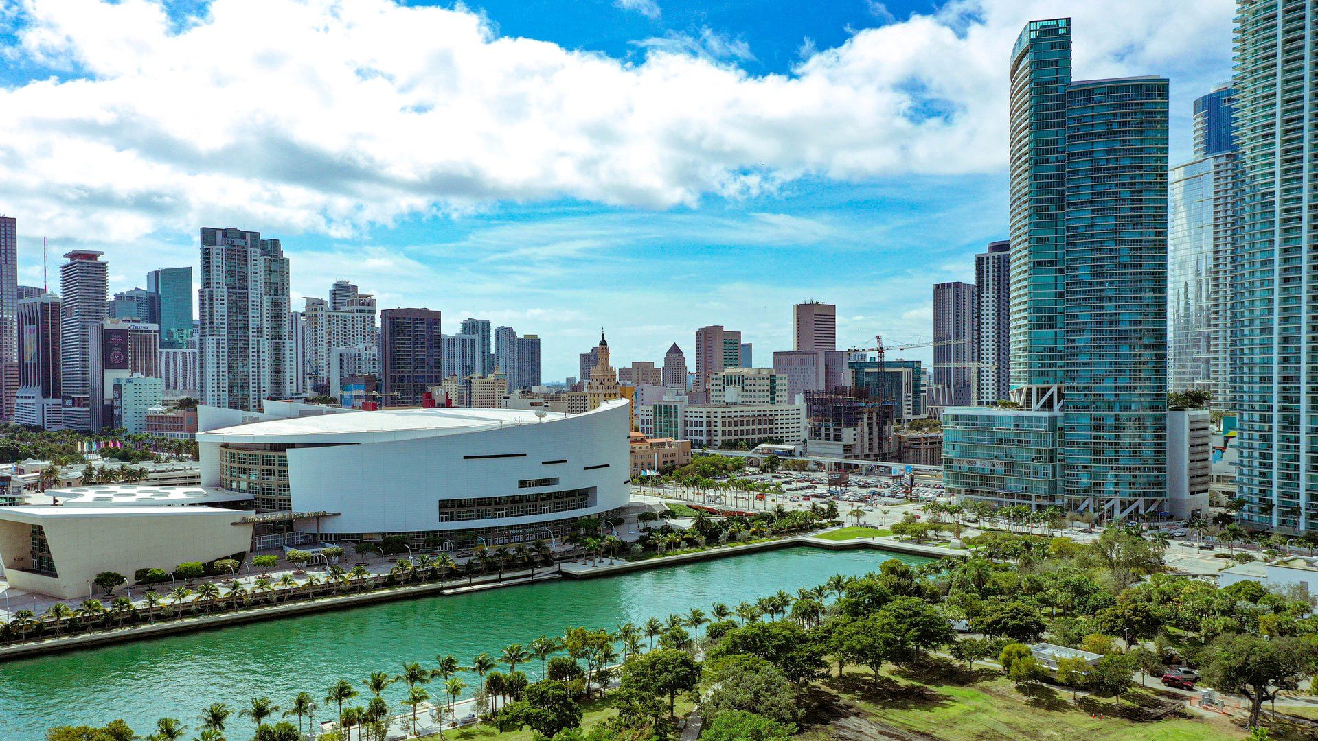 There’s a reason why we’re hosting LibertyCon International in Miami. Here are some of our top reasons to visit Miami this October!